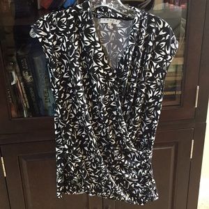 Chaus black and white print blouse, size large.